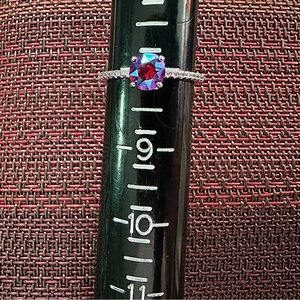 Fragrant Jewels Silver Ring with Multicolor Iridescent Gem